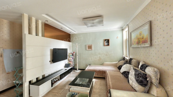 满五唯一 华阳路 电梯房，户型方正-客厅