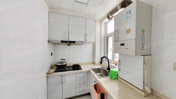 满五唯一 华阳路 电梯房，户型方正-厨房