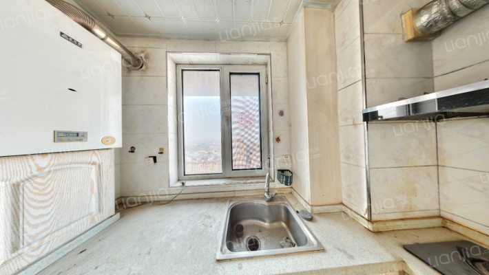 德信公园旁花园社区西南北向两居出售-厨房