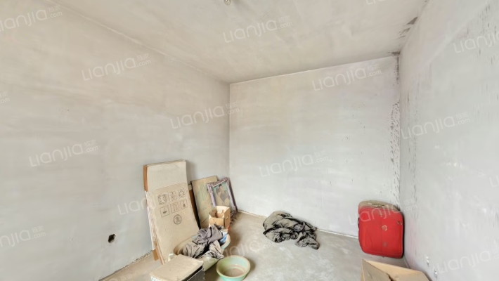 此房南向，房本满五唯一，税费少-卧室A