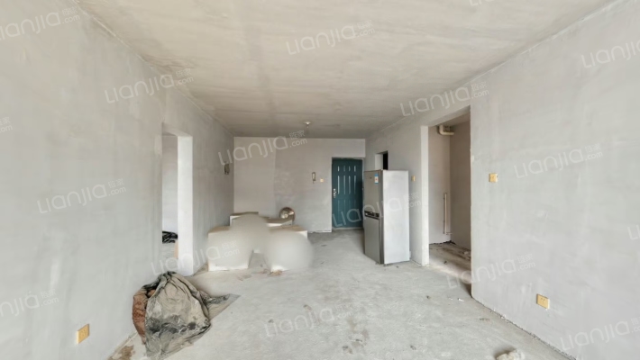 此房南向，房本满五唯一，税费少-客厅