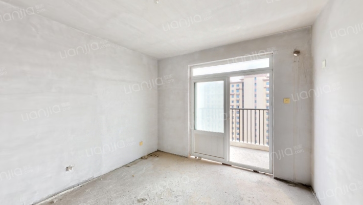 此房南向，房本满五唯一，税费少-卧室B