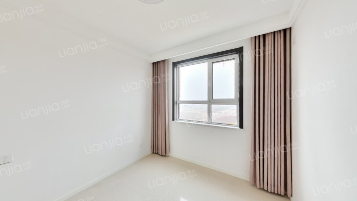 牛津花园精装三居，南北通透，无遮挡-卧室A