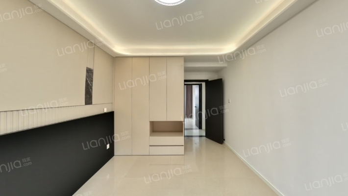 牛津花园精装三居，南北通透，无遮挡-卧室C