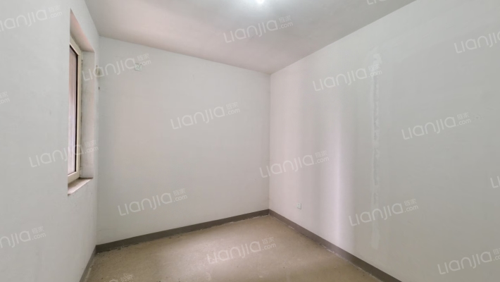 狮子南向两居室，诚意出售，价格可谈-卧室B