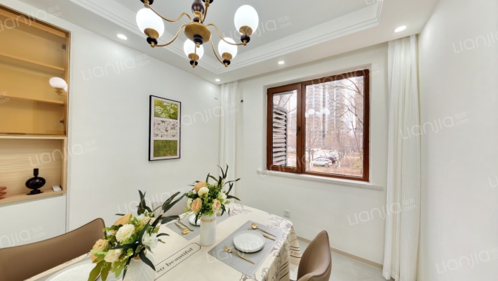 高铁新干线 3室1厅 南 北-餐厅