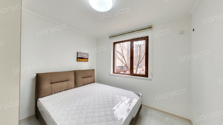 高铁新干线 3室1厅 南 北-卧室A