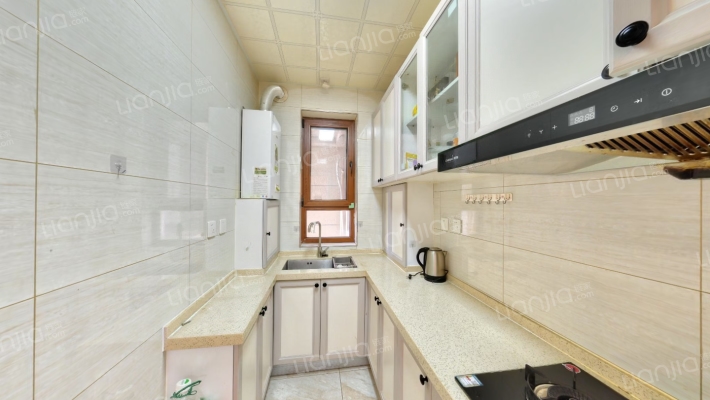 高铁新干线 2室2厅 南-厨房