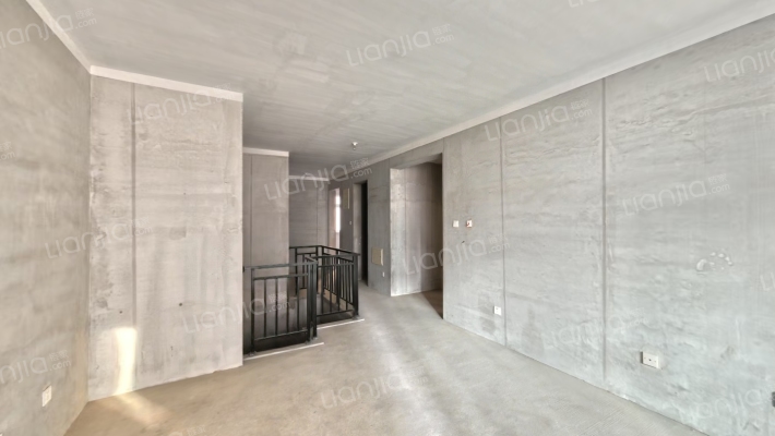 洋房 央企社区带花园下沉庭院 一梯两户南北通透三居-客厅