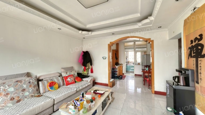 满五唯一，南北通通，三阳开泰户型，采光视野无遮挡，-客厅