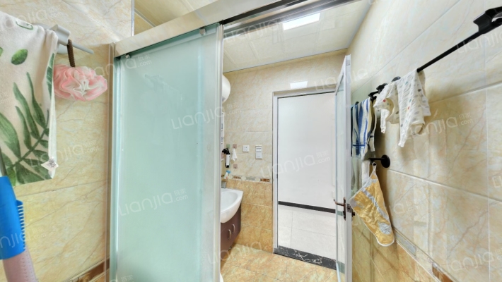 联合七号院  中高好楼层  精装修 两居室-卫生间