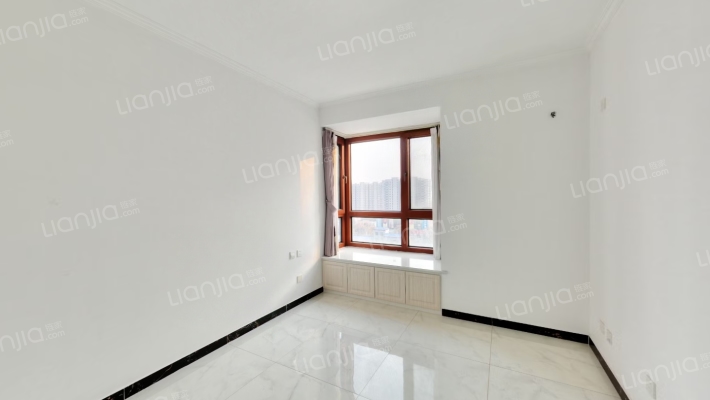 范阳路金品时代自住精装修两居室三阳开泰户型拎包入住-卧室B