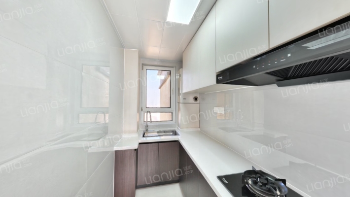 全天采光，视野开阔，小区环境好-厨房