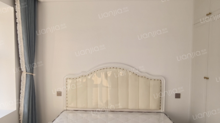 急售朝南两居，满二，价格美丽可小叨-卧室A