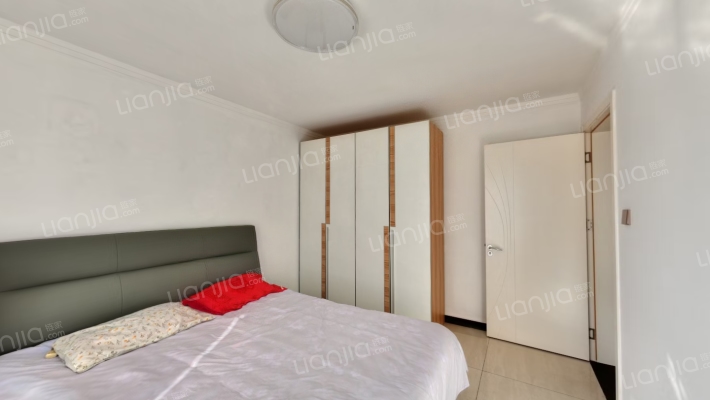 翡翠城 2室1厅 南-卧室B