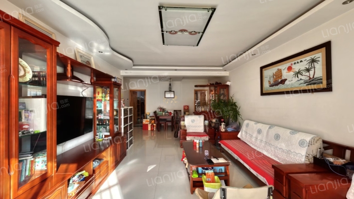 名流枫景洋房三居，精装修拎包入住，房本满五唯一-客厅