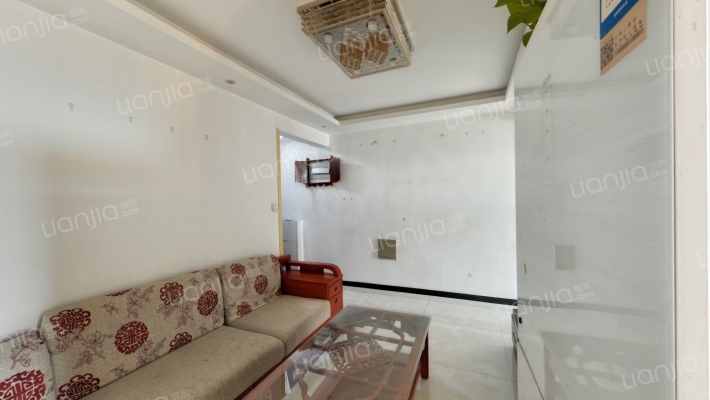 华阳路电梯房 正规一居室 家具家电齐全，拎包入住-客厅