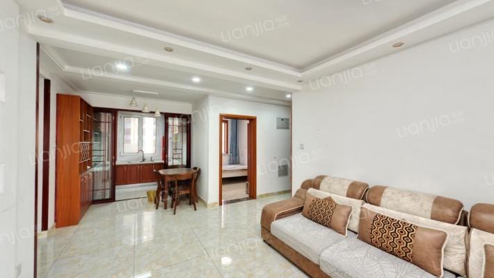 南北通.采光好.密码开门看房.税费低-客厅