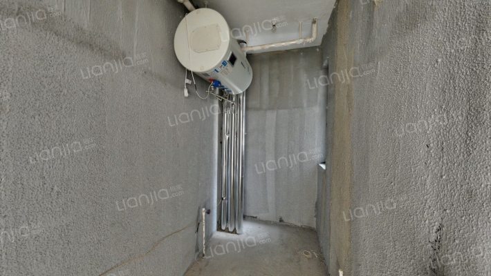 一梯两户 南北通透 三居室 中高楼层采光很好-卫生间