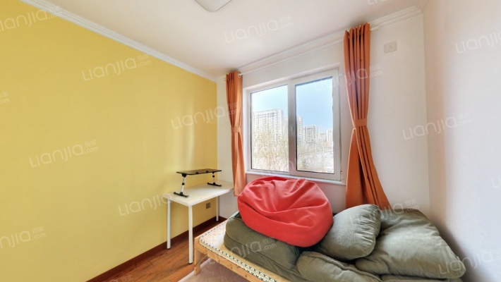 转角飘窗 带装修 南北通透 视野开阔-卧室A