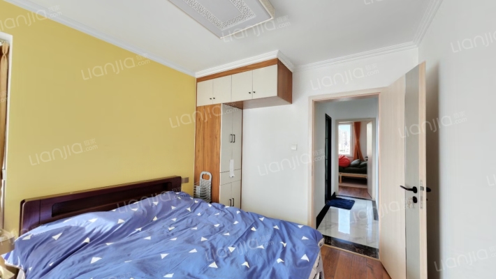 转角飘窗 带装修 南北通透 视野开阔-卧室C