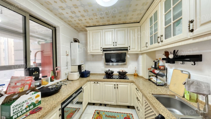 开发区 御景园 精装修大两居 双卫 带车位 景观好-厨房