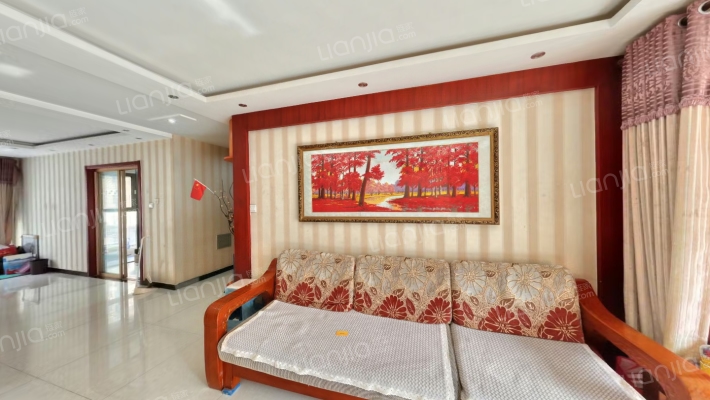 开发区 御景园 精装修大两居 双卫 带车位 景观好-客厅