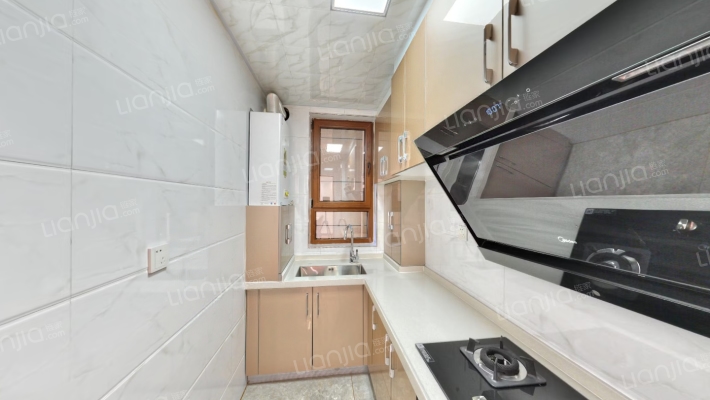 格局方正 通风采光好 精装修拎包入住 房本满二-厨房