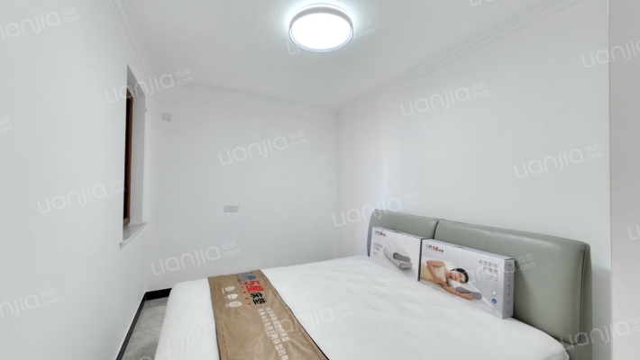 格局方正 通风采光好 精装修拎包入住 房本满二-卧室A