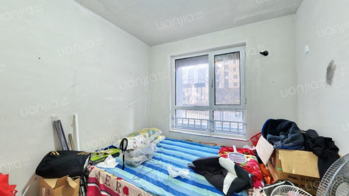 印象城，新小区，临火车站，近高铁，一层有院子-卧室C