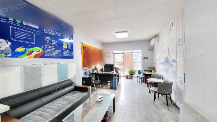 印象城，新小区，临火车站，近高铁，一层有院子-客厅