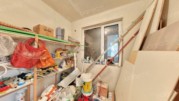 印象城，新小区，临火车站，近高铁，一层有院子-卧室B