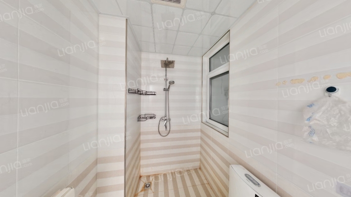 70年大产权，一梯两户中间楼层小洋房-卫生间