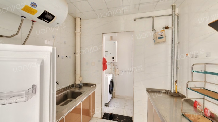 70年大产权，一梯两户中间楼层小洋房-厨房