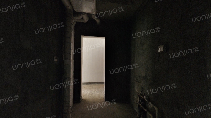 此房满五年唯一随时交易好位置好楼层-厨房