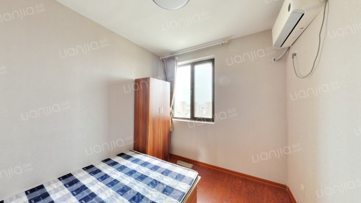 鸿坤理想湾北区 3室1厅 南 北-卧室A