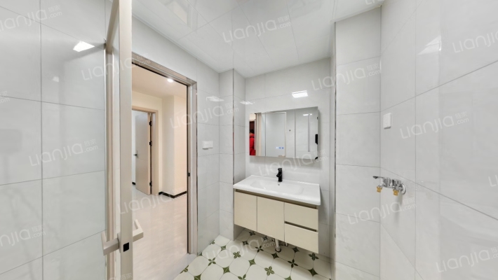 70年产权，南向小三居，中高楼层，采光无遮挡-卫生间