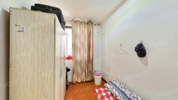 鸿坤理想湾北区 3室2厅 南-卧室B