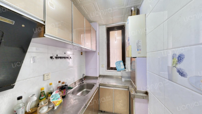 鸿坤理想湾北区 3室2厅 南-厨房