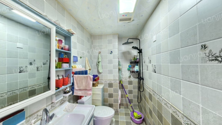 幸福城小区 2室1厅 南-卫生间