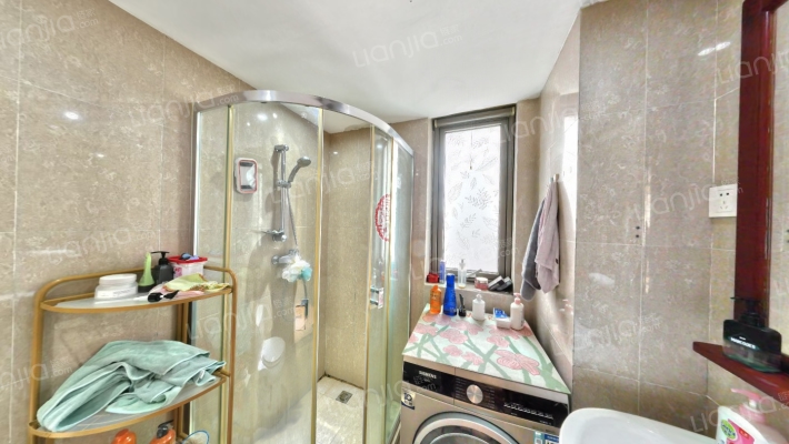 御景园南北三居室双明卫设计精装修诚意出售-卫生间A