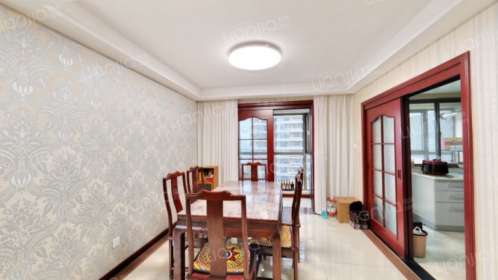 御景园南北三居室双明卫设计精装修诚意出售-餐厅