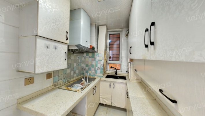 全南两居 业主自住 中间楼层 小区环境优美-厨房