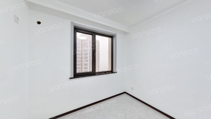 天伦湾大卧室三居，集中供暖的，装修未住！-卧室C