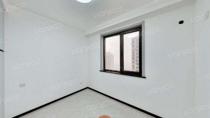 天伦湾大卧室三居，集中供暖的，装修未住！-卧室B