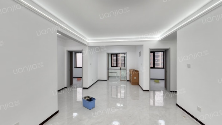 天伦湾大卧室三居，集中供暖的，装修未住！-客厅