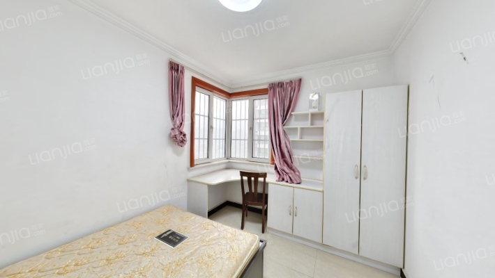 小区环境良好，车位充足，房本满二，随时看房有钥匙-卧室B