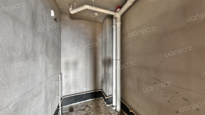 中层 毛坯 两居 満二 看房方便 不临街-卫生间