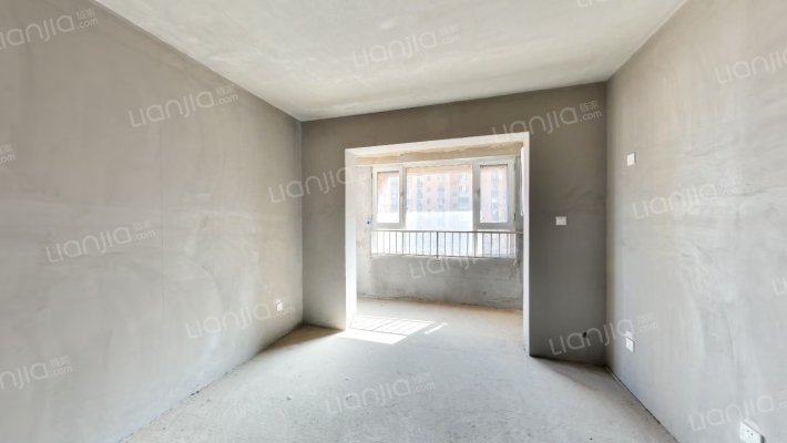 出售天保绿城2居 楼层好采光无遮挡-客厅