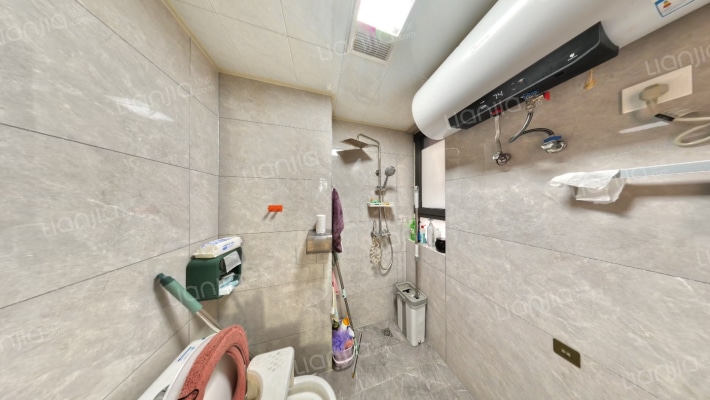 精装修 双卫 南北通透3居 全屋定制 满二 看房方便-卫生间B